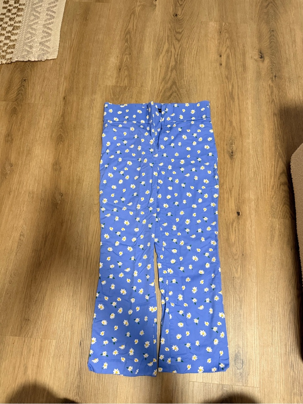 Blue Daisy Print Zara pants